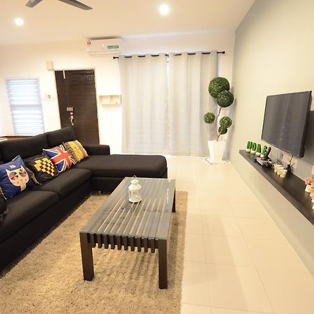 Decozy Homestay Ipoh Exterior foto